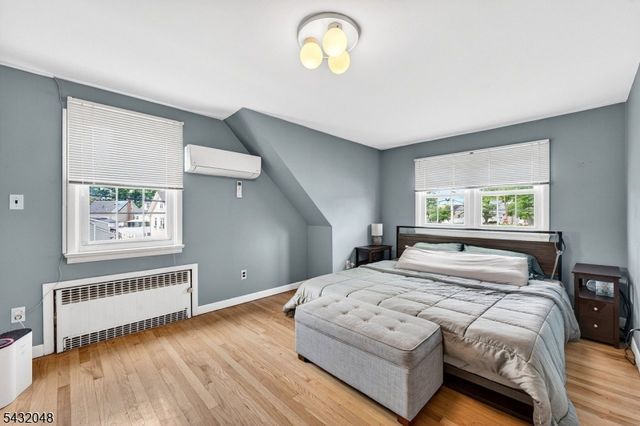 21 5Th Ave, Linden City, NJ 07036