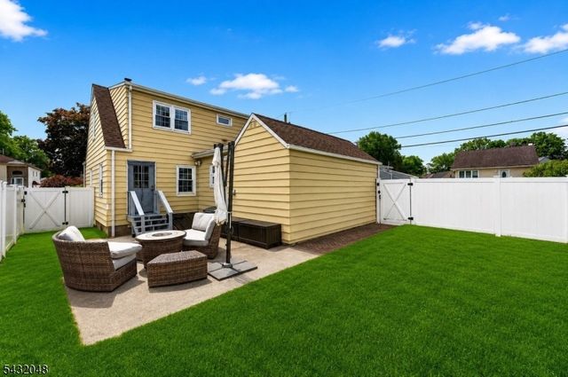 21 5Th Ave, Linden City, NJ 07036