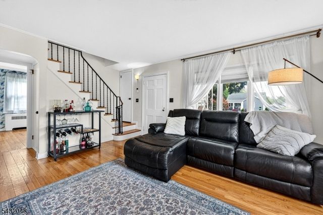 21 5Th Ave, Linden City, NJ 07036