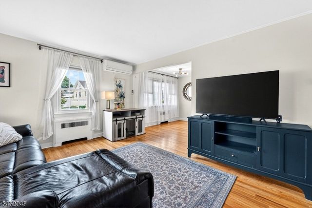 21 5Th Ave, Linden City, NJ 07036