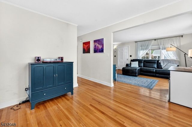 21 5Th Ave, Linden City, NJ 07036