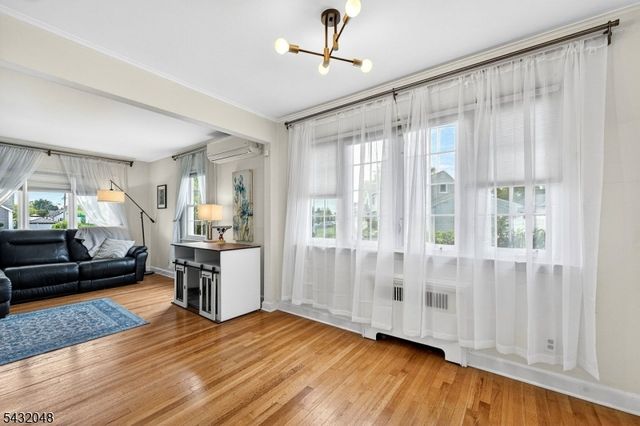 21 5Th Ave, Linden City, NJ 07036