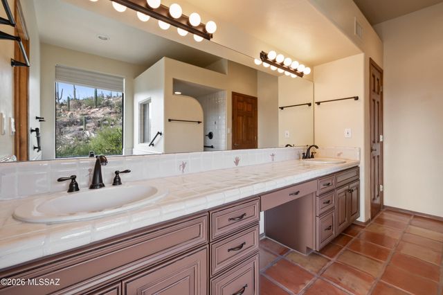 13630 E Sahuaro Sunset Road, Tucson, AZ 85749