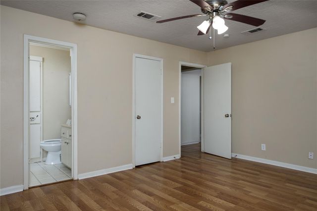 13215 Lake Breeze Lane, Willis, TX 77318