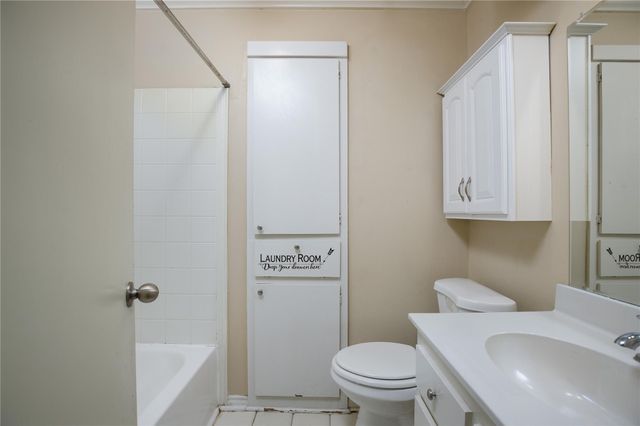 13215 Lake Breeze Lane, Willis, TX 77318