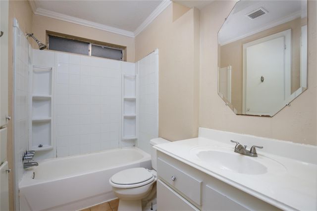 13215 Lake Breeze Lane, Willis, TX 77318