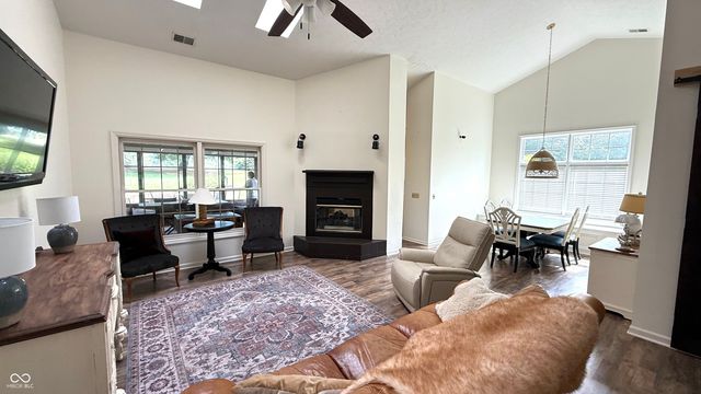 5258 Ashbrook Drive, Noblesville, IN 46062