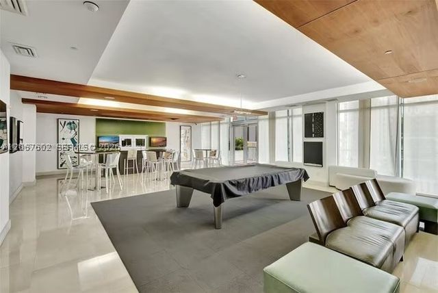 500 Brickell Ave 2706, Miami, FL 33131