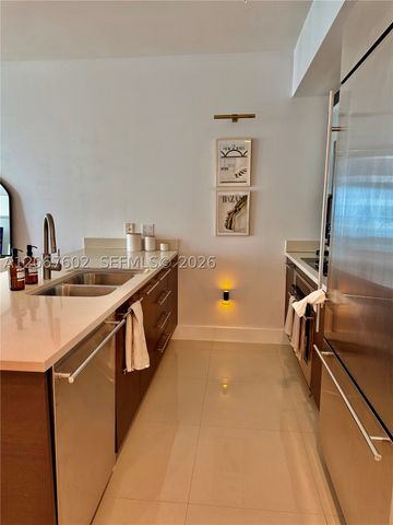 500 Brickell Ave 2706, Miami, FL 33131