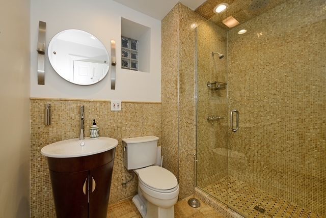 2044 W Race Avenue, Chicago, IL 60612