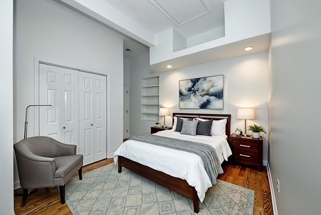 2044 W Race Avenue, Chicago, IL 60612