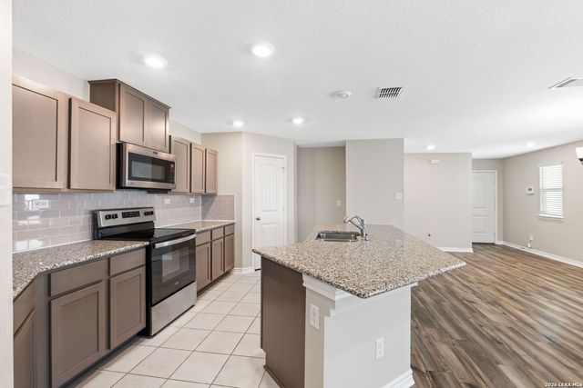 9411 BRAMAN PT, Converse, TX 78109