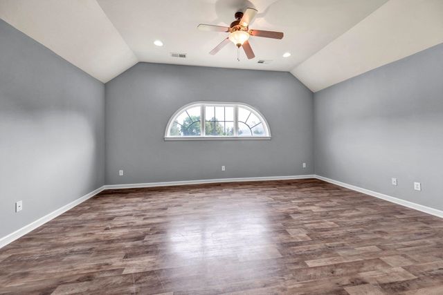 914 BEAVER CREEK DR, Brighton, TN 38011