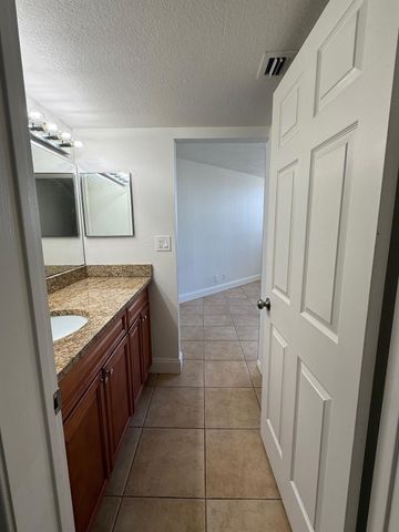 1850 N Congress Ave 301, West Palm Beach, FL 33401