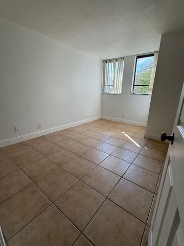 1850 N Congress Ave 301, West Palm Beach, FL 33401