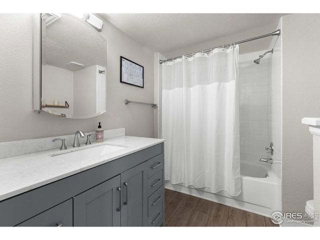 7436 Singing Hills Ct, Boulder, CO 80301