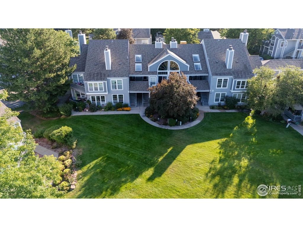 7436 Singing Hills Ct, Boulder, CO 80301