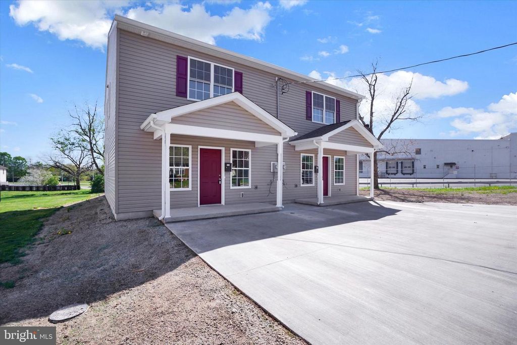 Image 1 of property listing at 2420 & 2422 LEHMAN ST, Lebanon, PA 17046