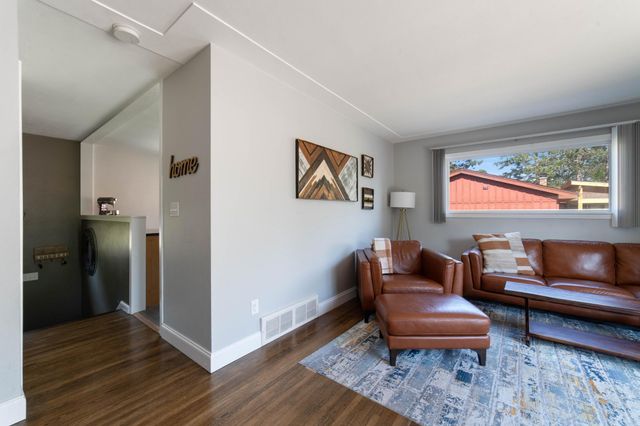 588 W Winona Street, Duluth, MN 55803