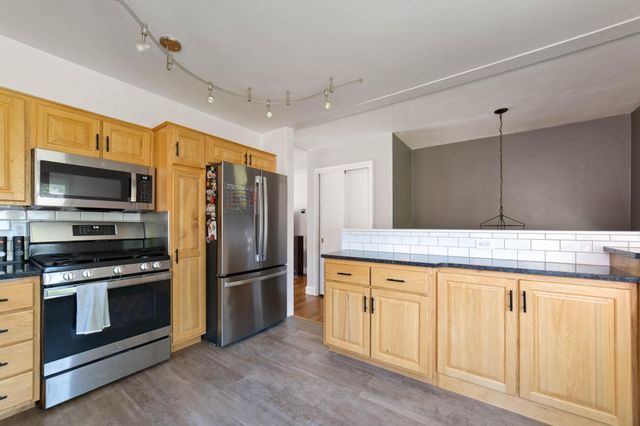 588 W Winona Street, Duluth, MN 55803