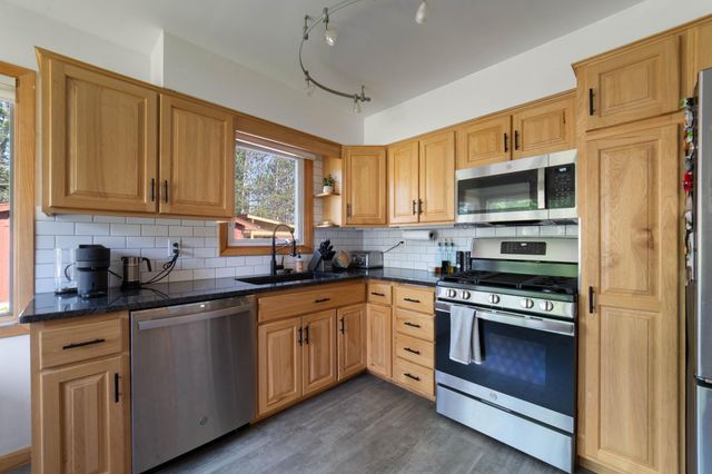 588 W Winona Street, Duluth, MN 55803