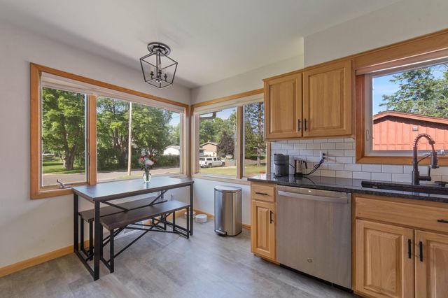 588 W Winona Street, Duluth, MN 55803