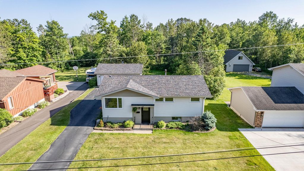 588 W Winona Street, Duluth, MN 55803