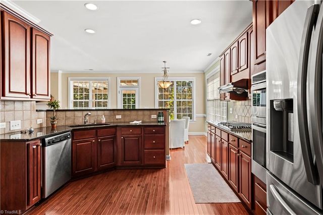 2023 Waterford Village Drive, Clemmons, NC 27012