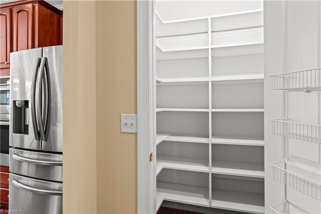 2023 Waterford Village Drive, Clemmons, NC 27012