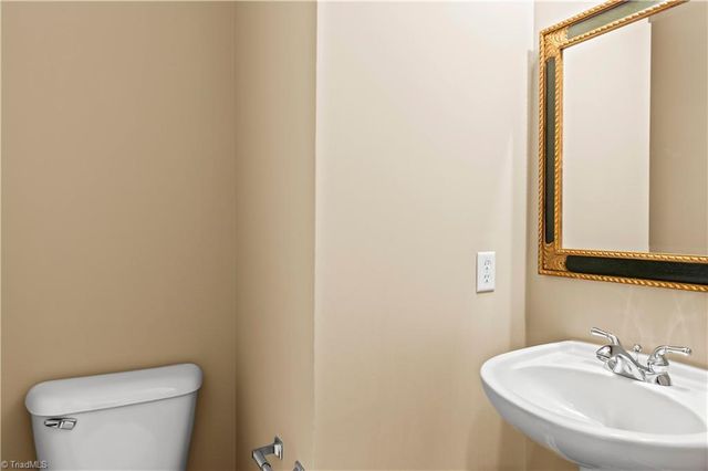 2023 Waterford Village Drive, Clemmons, NC 27012