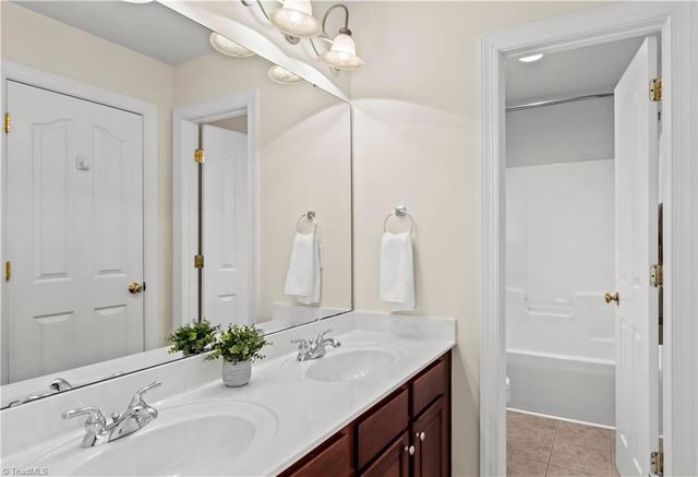 2023 Waterford Village Drive, Clemmons, NC 27012