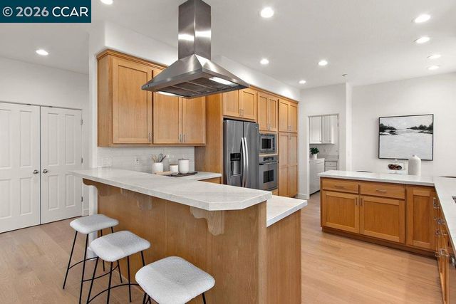 809 Mountain View Dr, Lafayette, CA 94549