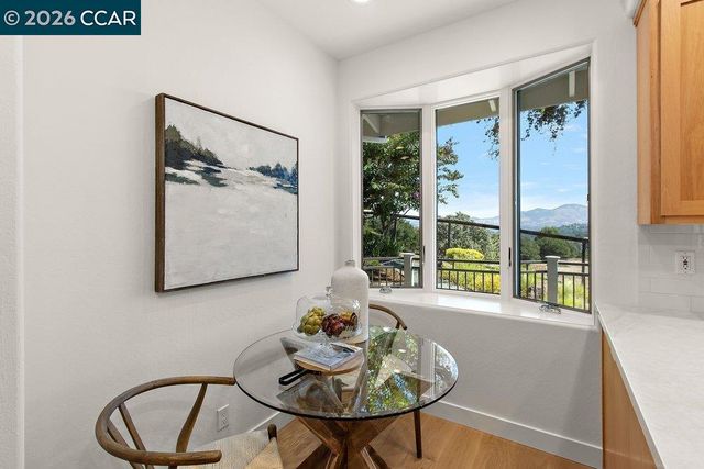 809 Mountain View Dr, Lafayette, CA 94549