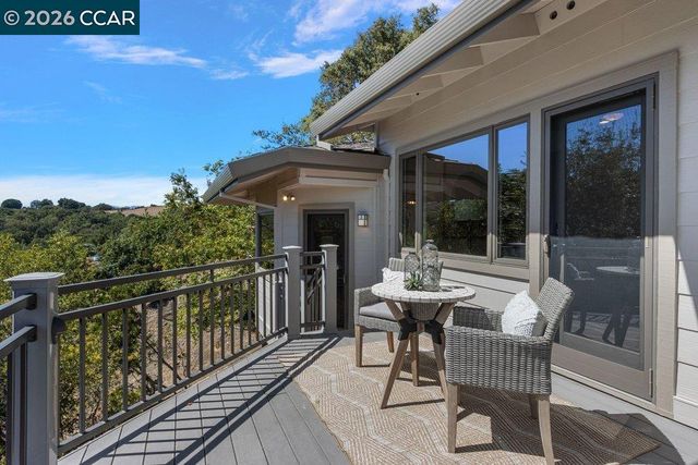 809 Mountain View Dr, Lafayette, CA 94549