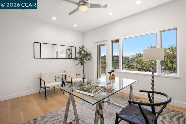 809 Mountain View Dr, Lafayette, CA 94549