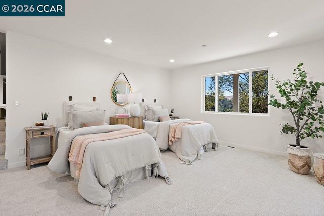 809 Mountain View Dr, Lafayette, CA 94549
