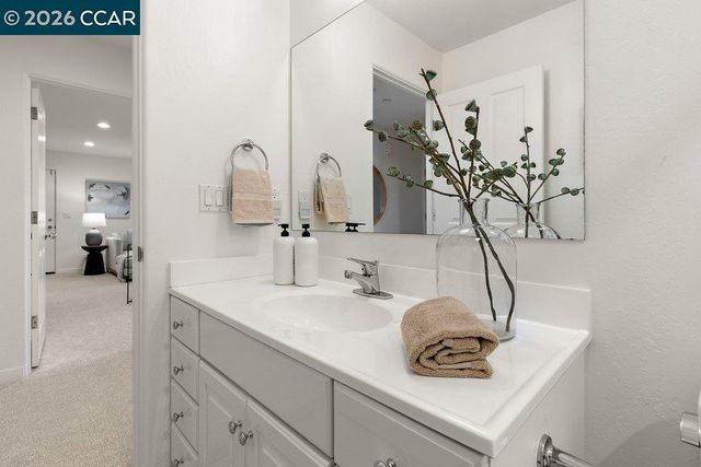 809 Mountain View Dr, Lafayette, CA 94549
