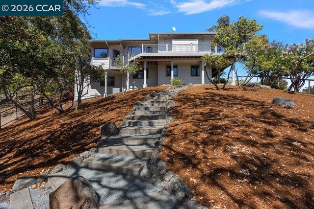 809 Mountain View Dr, Lafayette, CA 94549