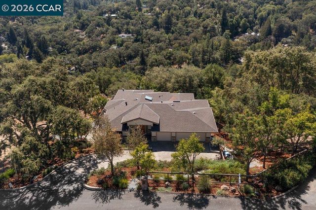 809 Mountain View Dr, Lafayette, CA 94549