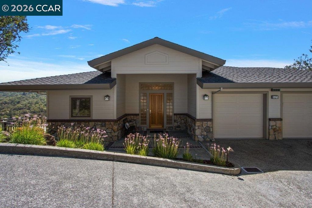 809 Mountain View Dr, Lafayette, CA 94549