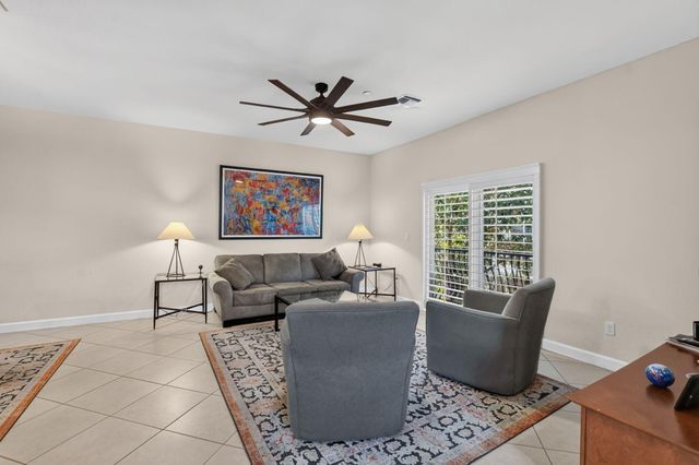27 NW Hawthorne Place, Boca Raton, FL 33432