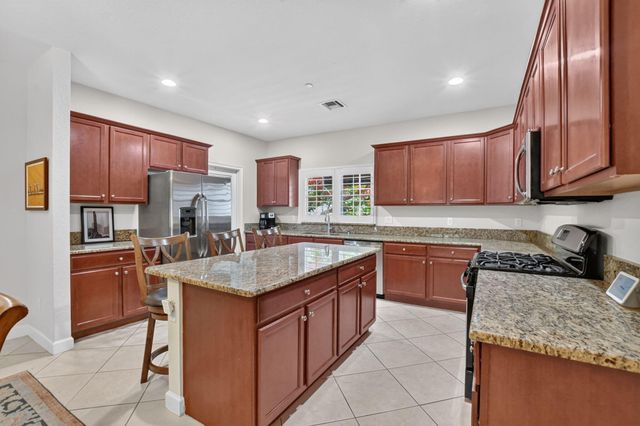 27 NW Hawthorne Place, Boca Raton, FL 33432
