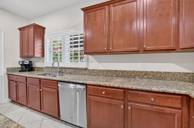 27 NW Hawthorne Place, Boca Raton, FL 33432