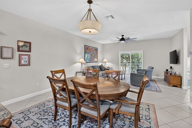27 NW Hawthorne Place, Boca Raton, FL 33432