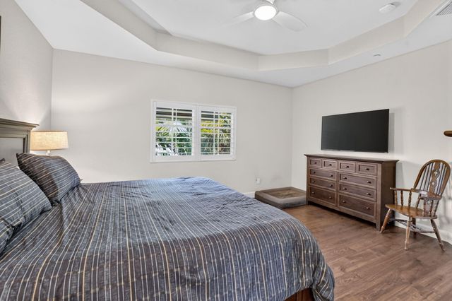 27 NW Hawthorne Place, Boca Raton, FL 33432