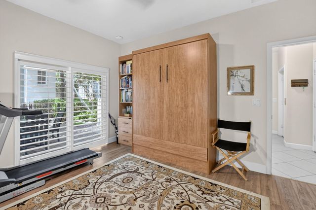 27 NW Hawthorne Place, Boca Raton, FL 33432
