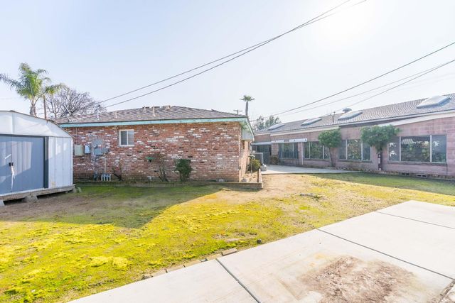 5036 E Sooner Drive, Fresno, CA 93727