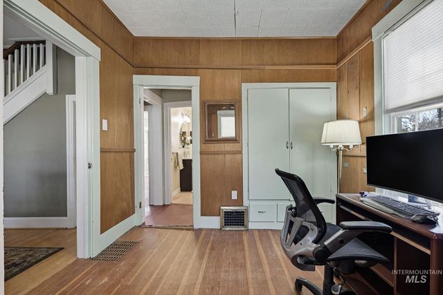 1904 Blaine St, Caldwell, ID 83605