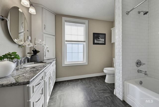 1904 Blaine St, Caldwell, ID 83605