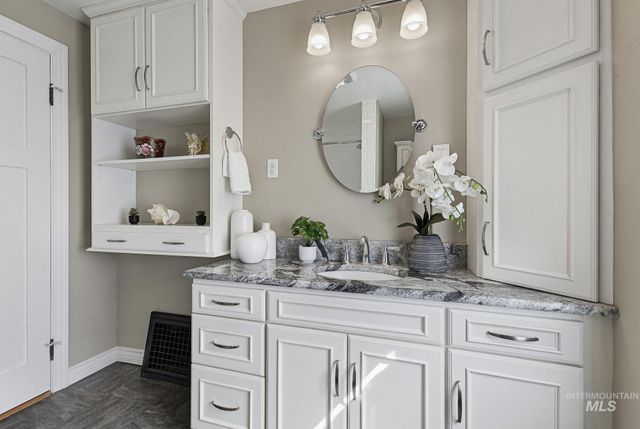 1904 Blaine St, Caldwell, ID 83605